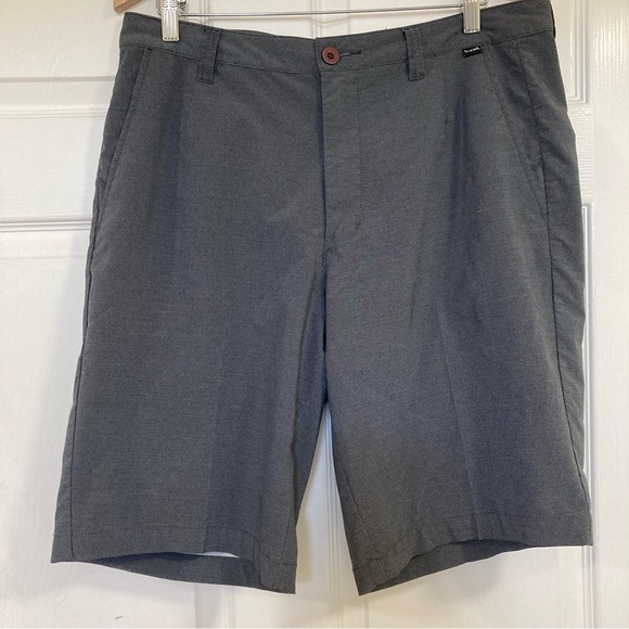 Travis Mathew Men's Gray Shorts Strech Pockets Performance size 36 - Picture 1 of 13